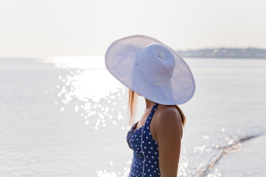Girl with hat