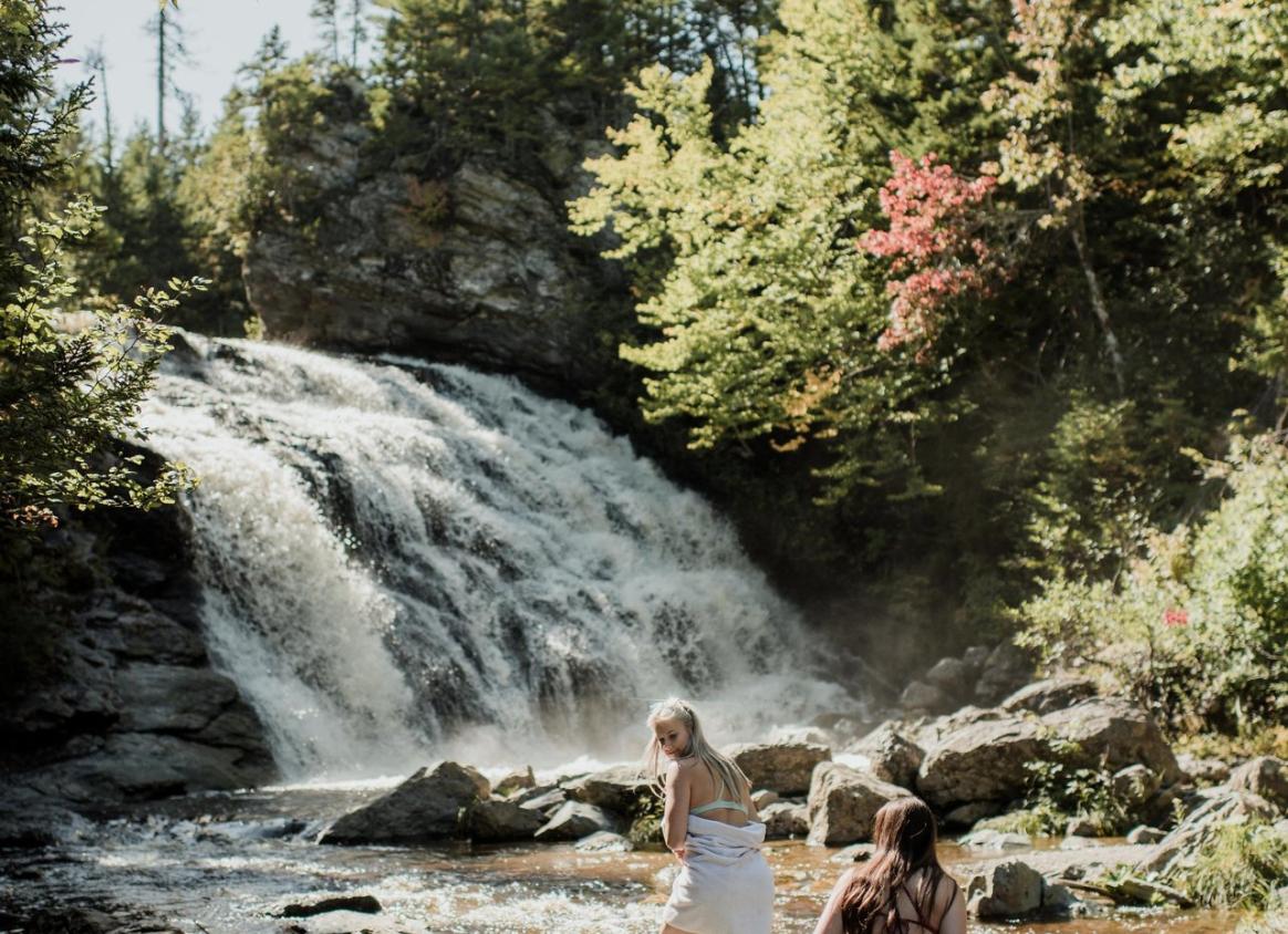 two girls at a waterpark in fundy national park